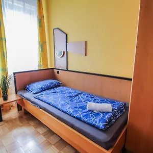 Cozy - U3 Hutteldorferstrasse Wien