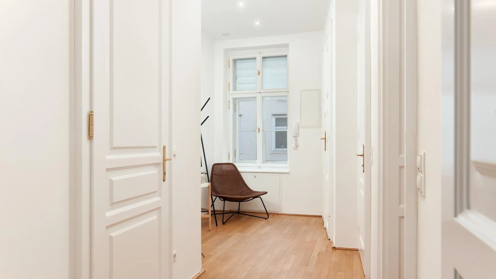 Stylish Designer Apartment At The Center Of Vienna Naschmarkt