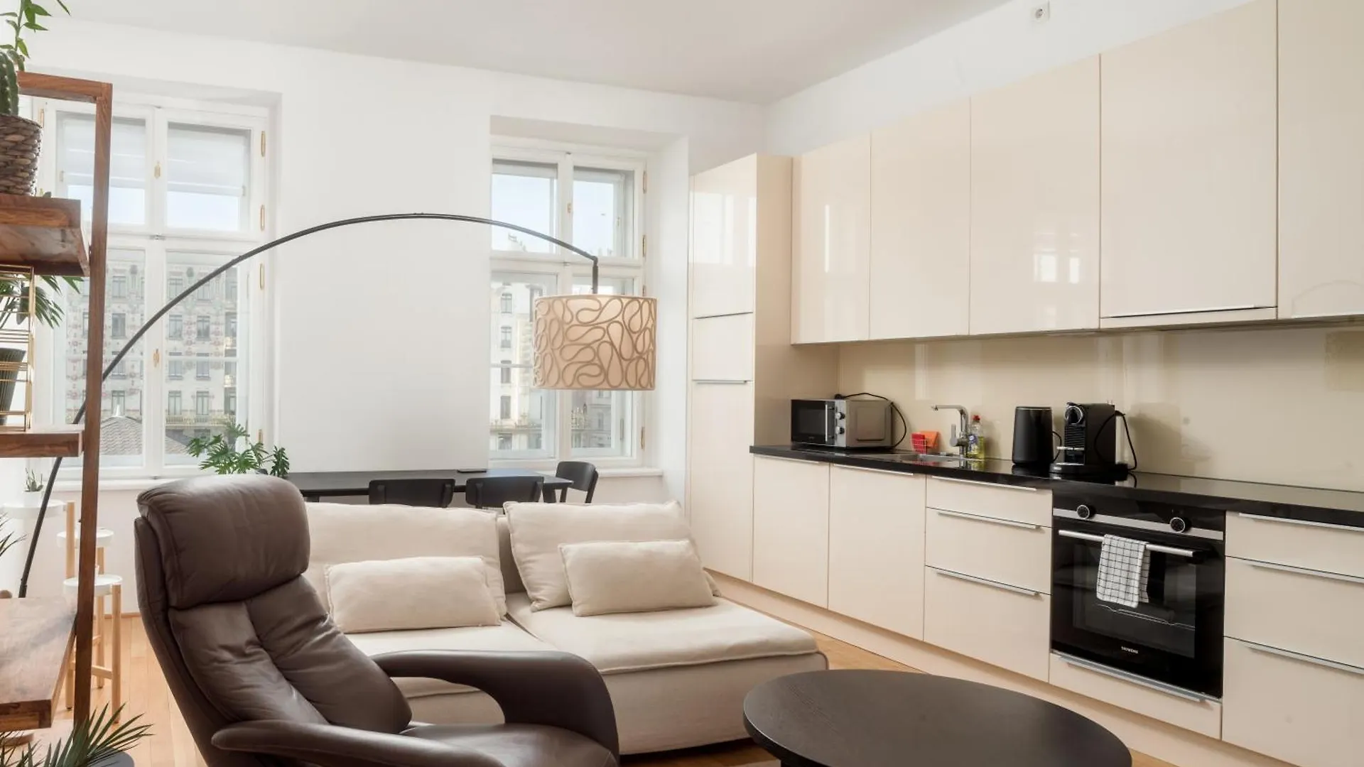 Stylish Designer Apartment At The Center Of Vienna Naschmarkt 0*,